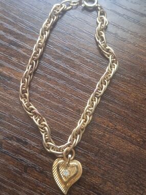 7" Vintage 3-D Heart Bracelet Rhinestone Center Goldtone